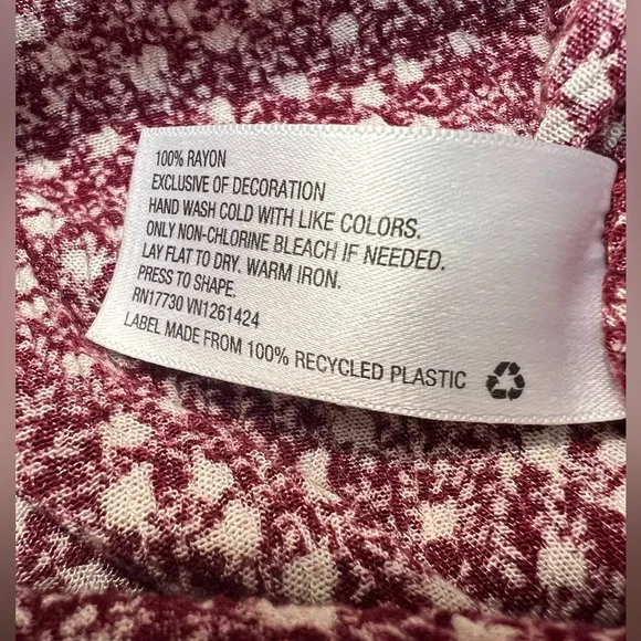 MOSSIMO COLD SHOULDER TOP EUC - Picture 6 of 7